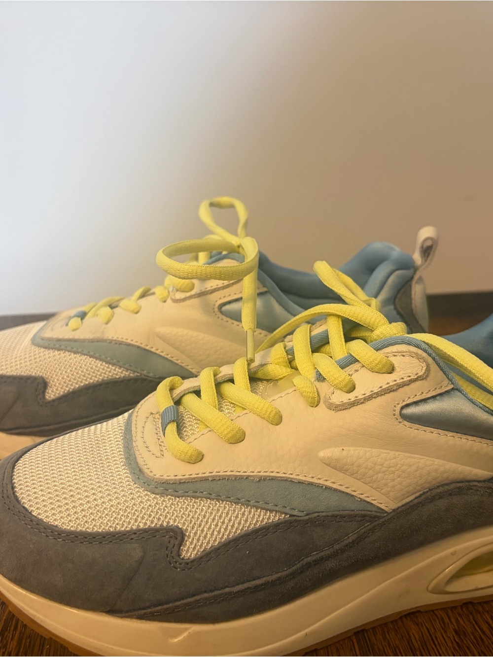Women's Hoff Sneakers in White, Light Blue and Yellow - Size 6